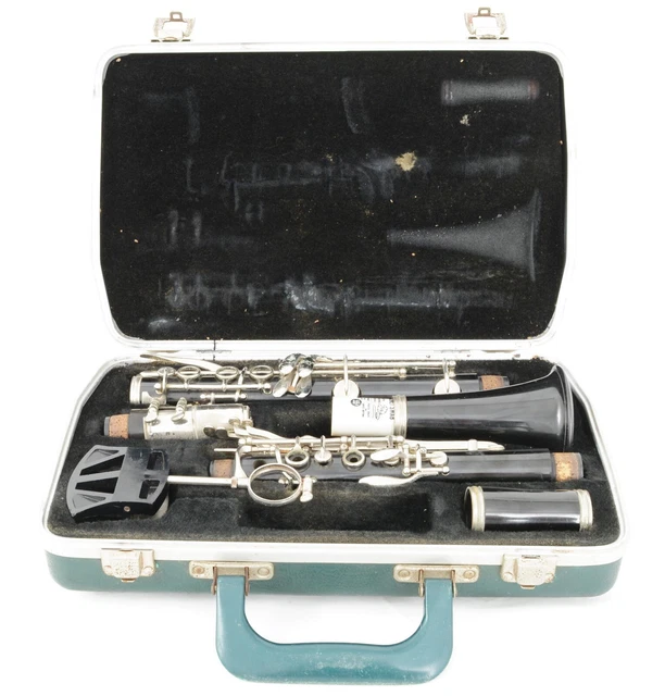 Vintage Bundy Clarinet in Hard Carrying Case - Selling for Parts Vintage Bundy Clarinet in Hard Carrying Case - Selling for Parts