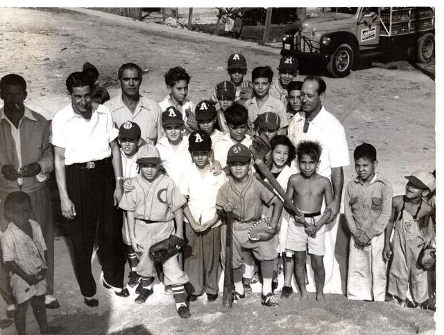 50s Orig Photo Cuban Players FERMIN GUERRA & R. OTERO Baseball Clinics Habana