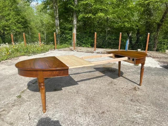 Table à rallonge style Louis XVI en très bon état