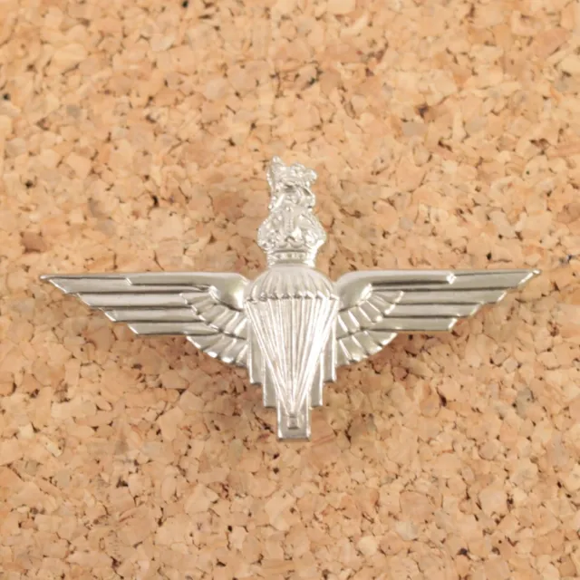 British Para Reg Kings Crown Cap Badge Parachute Regiment beret Badge with Lu...