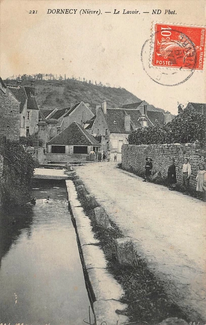 Dornecy - le Lavoir