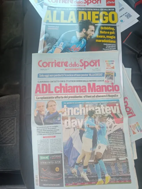 Giornale CORRIERE DELLO SPORT + INSERTO EDIZIONE TUTTA AZZURRA Calcio Napoli