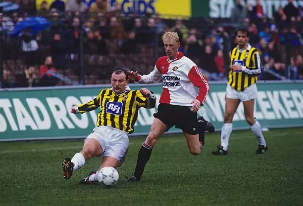 Theo Bos of Vitesse, Arnold Scholten of Feyenoord match between Fe - Old Photo