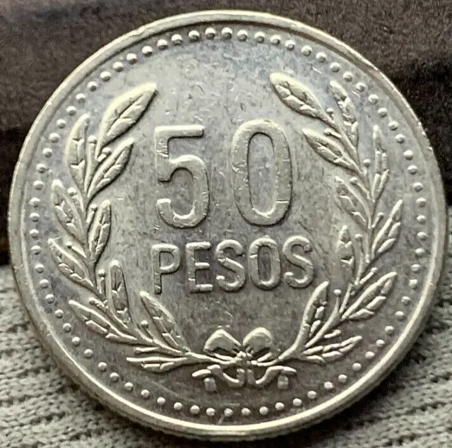 2012 Colombia 50 Pesos Coin UNC   Colombia coat of arms  #X84