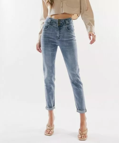 Kancan Ultra Hi-rise Mom Fit Jeans Size 7/27 Distressed Slim Straight Light Wash