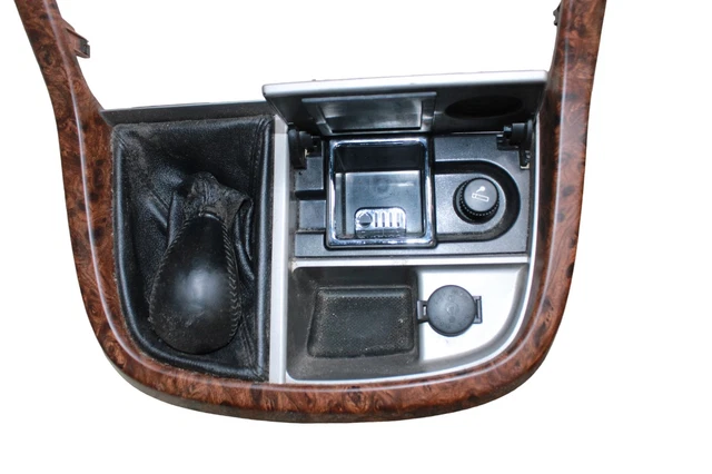 Copertura Interruttore Vano Portaoggetti Console Centrale Per Mercedes Classe C W205 (2014-2021) E GLC W253 (2015-2021) – PC+ABS Cromato