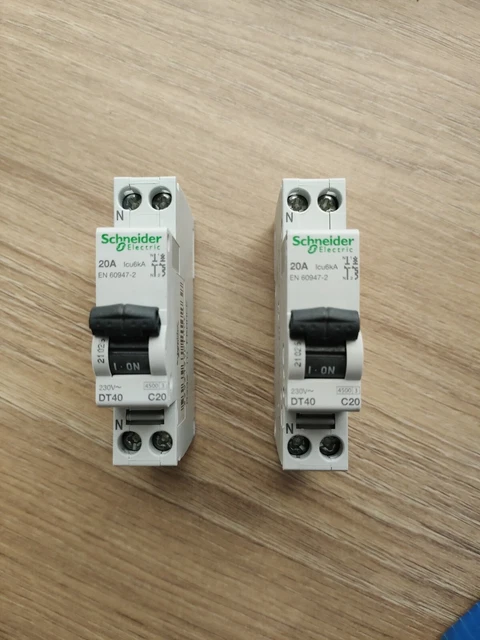 Schneider Electric 20A  DT40-C20 disjoncteur