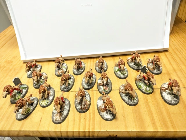 Warhammer Age Of Sigmar – Soulblight Gravelords: Dire Wolves, 9 Lobos Esqueléticos + 1 Lobo Doom, 74 Piezas De Plástico