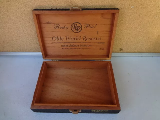 Rocky Patel Cigars Case Old World Reserve Wooden Cigar Box Hand Made