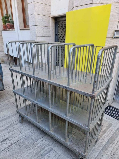 Carrello industrilale multipiano in acciaio con ruote