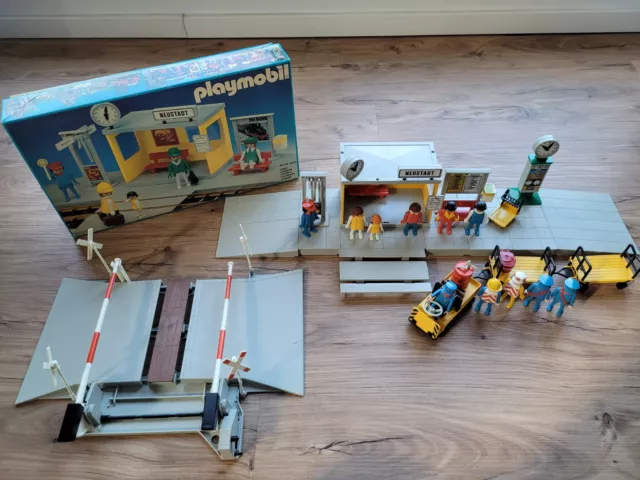 PLAYMOBIL Eisenbahn 4370 Bahnsteig Neustadt OVP, unvollständig + Einzelteile