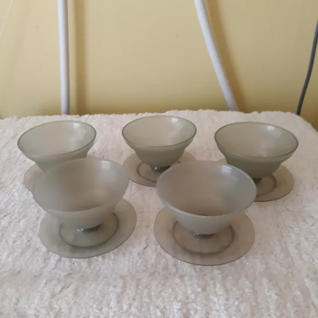 Tupperware Retro Ice Cream Sundae Cups 5 Smoky Grey 6.5 cm tall 11cm Diam  VGC