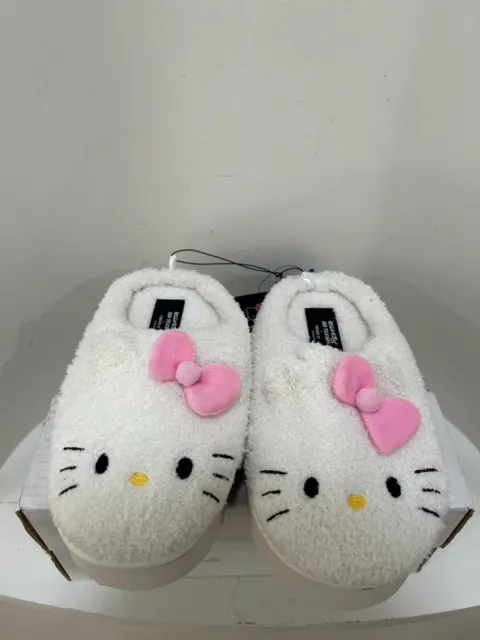 Hello Kitty Plush House Slippers Women Adult Size Large NWT FOREVER 21 MEDIUM