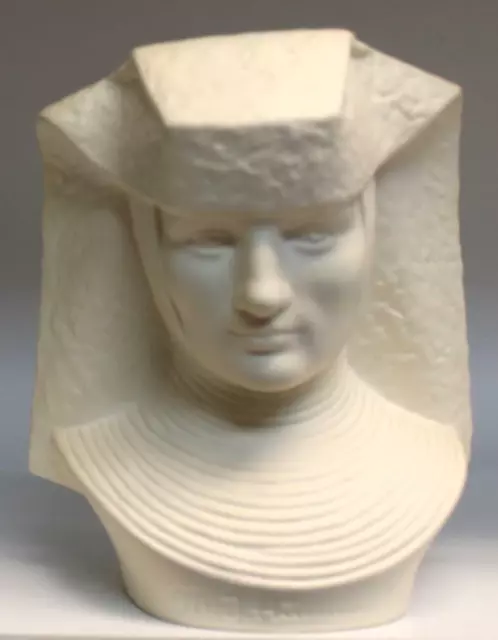 Goebel Sister M. I.  Hummel White Bust HU 2 TMK 6 Skrobek 1967