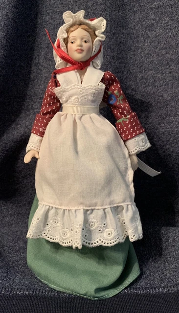 Avon 1987 'Early American Woman' Porcelain Doll Collection Vintage 