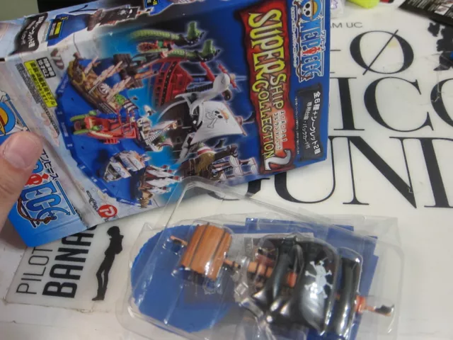 PLEX - ONE piece - Super Ship collection - BLACKBEARD Mini Figure boat