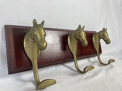 3 Brass Horse Hooks on Wood Base Hat Coat Rack Holder Wall Plaque Decor 3D