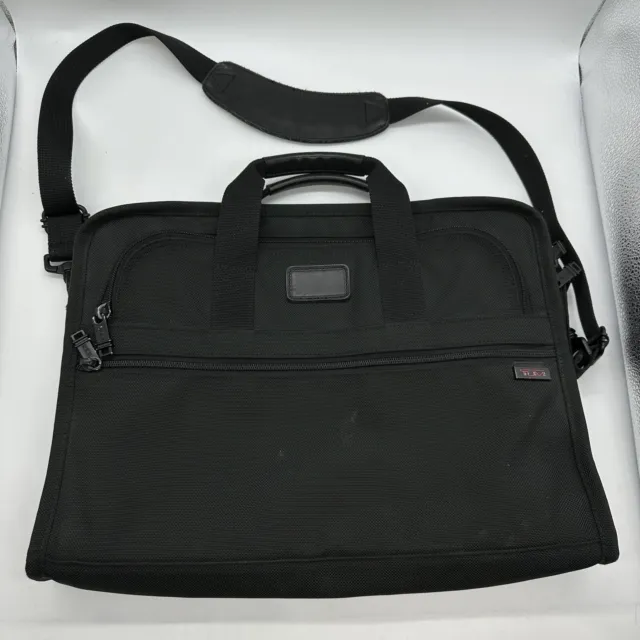Tumi Black Messenger Business Shoulder Bag Briefcase Nylon Carryon Flawed