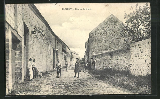 CPA Ennery, Rue de la Croix, vue de la rue 1908