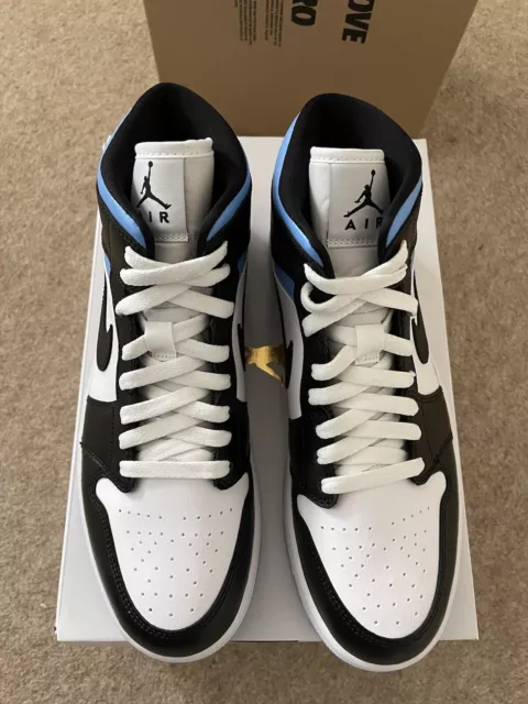 Jordan 1 mid top blanche et noir