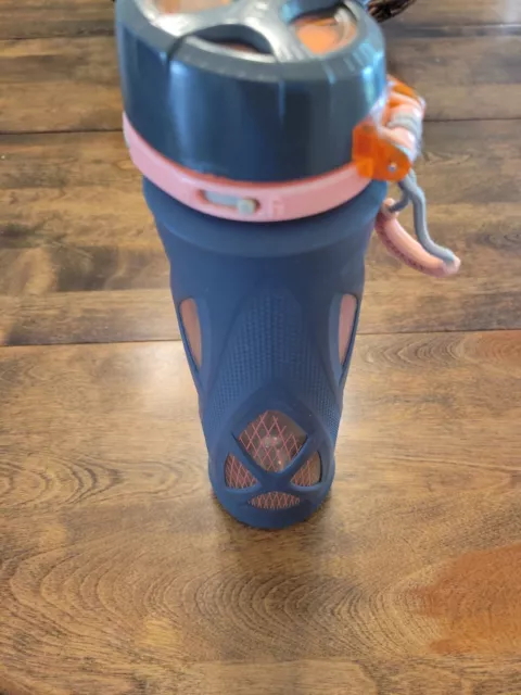 https://www.picclickimg.com/qY0AAOSwFLNlGwFw/Zulu-Atlas-Coral-Grey-Glass-Water-Bottle-Silicone.webp