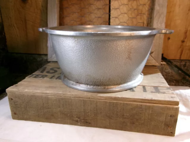 Vintage Guardian Service Cast Aluminum 9.75" Round 4 Quart Cookware Pot