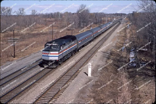 ORIG SLIDE Amtrak 352 F40PH Aktion 264 Meilen von New York Original Kodachro