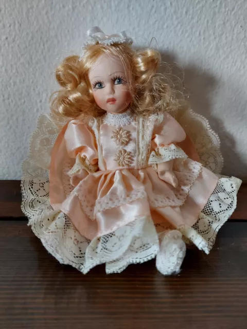 BAMBOLA PORCELLANA BISCUIT Bambolina Vintage Italia Da