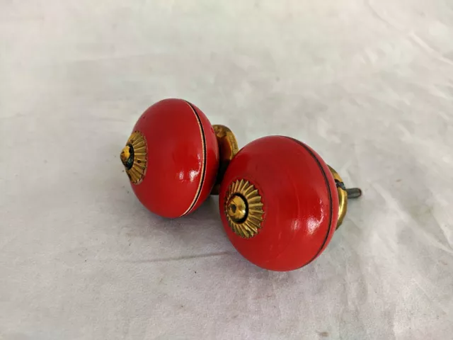 Vintage Set de Main Bois Peint Et Laiton Fabriqué Porte Boutons Poignée Tirer 04
