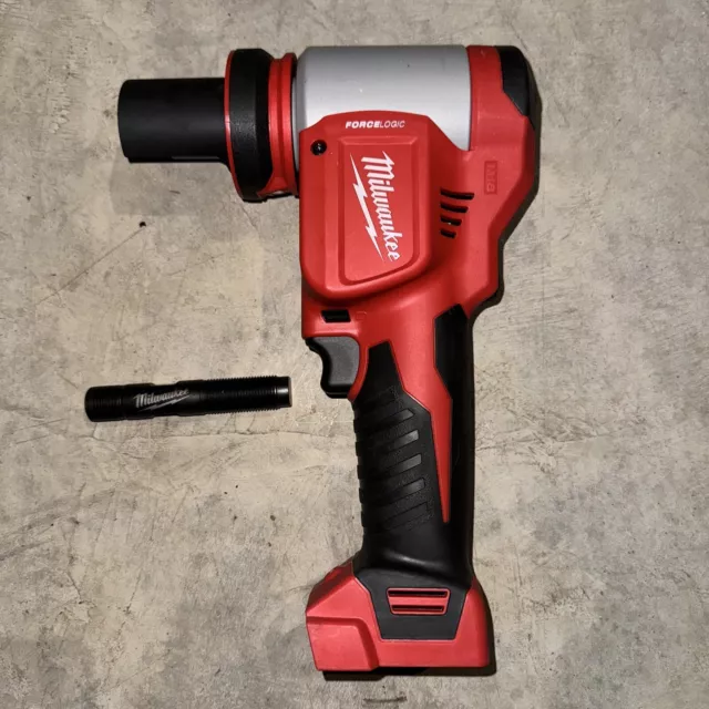 NEW Milwaukee 2676-20 M18 Force Logic 10 Ton Knockout (TOOL ONLY)