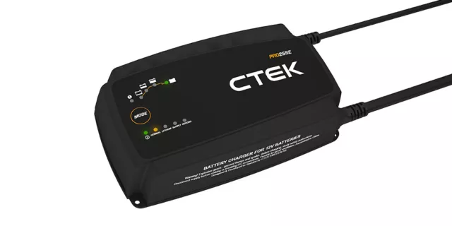 Automatik Batterieladegerät 12V 25A CTEK Pro25SE EU mit Wandhalter und 6m Kabel 3