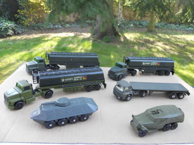 Vehicule Militaire Divers Gros Lot De Miniatures Occasions A Restaurer.