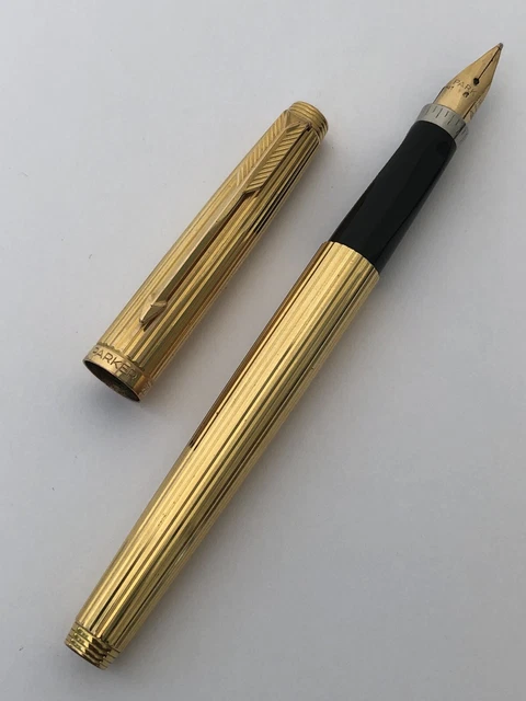 Poupée Barbie Fashionistas Blister 3 Tenues Neuf Ref. N4855 X7859 Poupée Barbie Fashionistas Blister 3 Tenues Neuf Ref. N4855 X7859