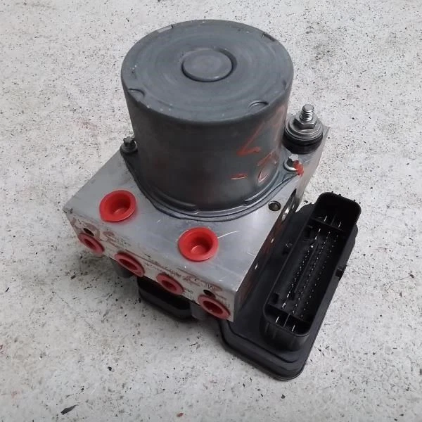 GHIBLI    2017 Anti-Lock Brake Part 955029