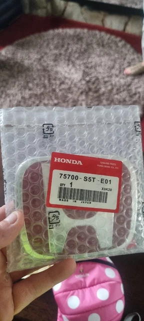 HONDA CIVIC 04-06 EP3 FRONT + REAR RED BADGE KIT - GENUINE HONDA main image 0