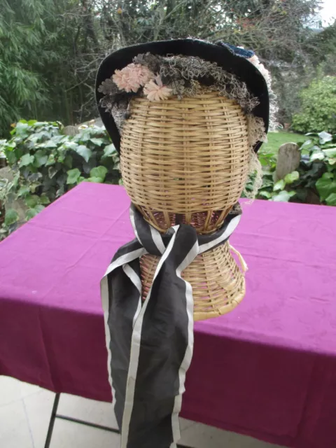 Chapeau ancien de femme style début XIXe dentelle soie