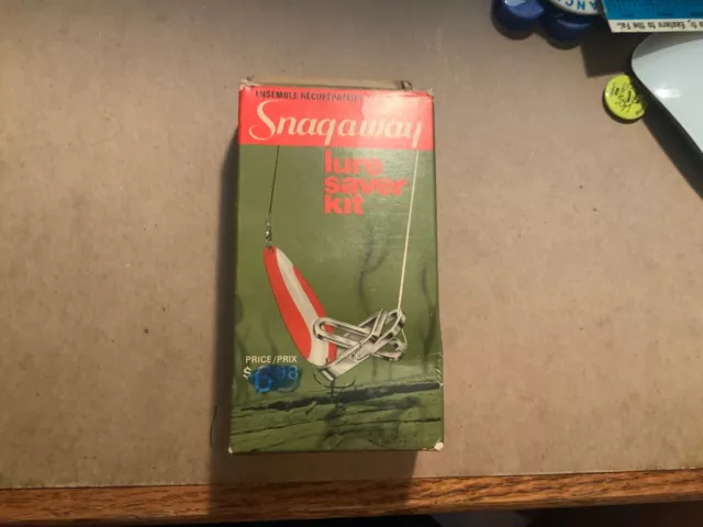 VINTAGE SNAGAWAY FISHING Lure Saver Kit - Free Shipping $14.99