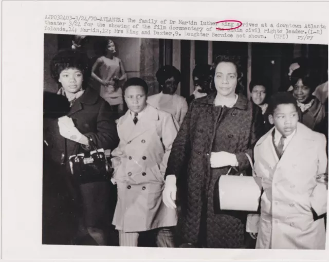 CORETTA SCOTT KING FAMILY AT MLK Film Screening  CIVIL RIGHTS VINTAGE 1970 photo