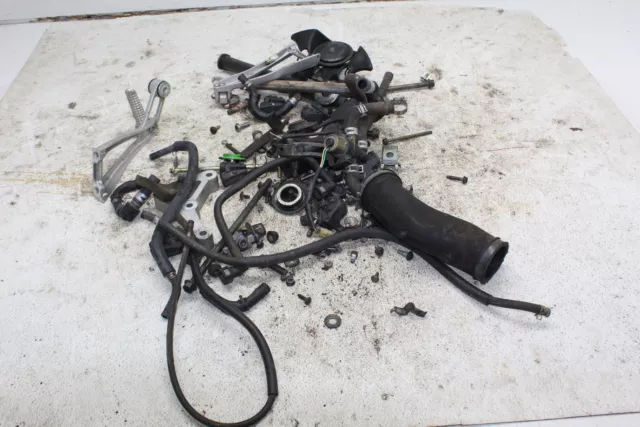 03-05 Yamaha Yzf R6 Parts And Hardware Lot