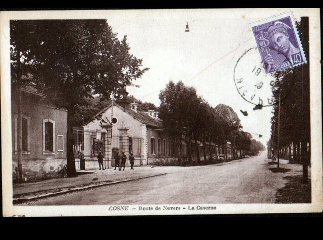 COSNE (58) CASERNE animée en 1939
