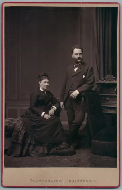 Géruzet. Photographie au charbon d'un Couple Belge Photo Cabinet 1880' Belgique