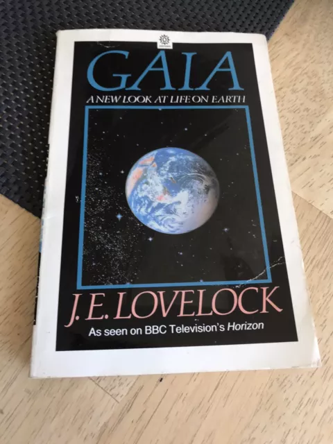 Gaia: A New Look at Life on Earth J.E Lovelock vintage 1980s PB Science Fiction