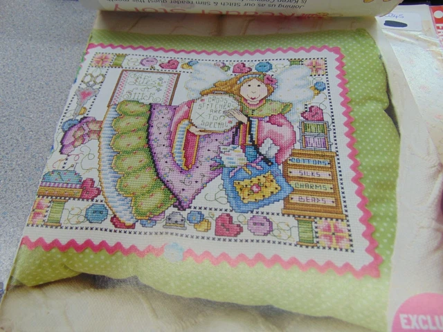 stitching angel cushion design cross stitch chart   2-46