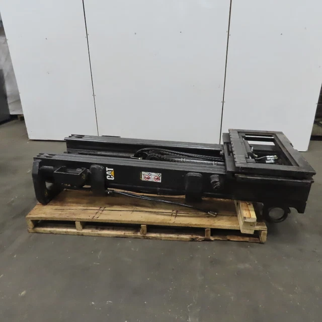 Caterpillar 3 Stage Mast Assembly Removed from a 2EC30 Electric Fork Lift Caterpillar 3 Stage Mast Assembly Removed from a 2EC30 Electric Fork Lift