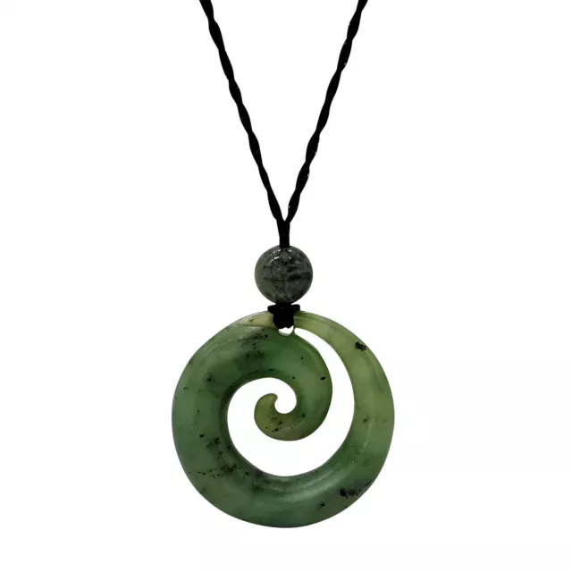 81stgeneration Collier Pendentif Jade Néphrite Sculptée Maori Koru Spirale