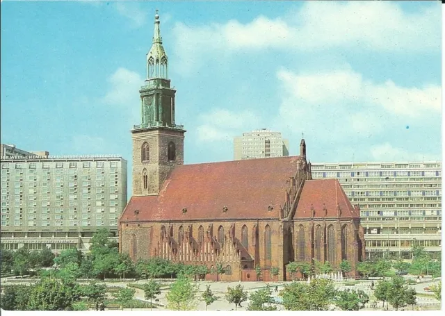 Ansichtskarte/Postkarte Berlin - Blick auf die Marienkirche mit Vorplatz