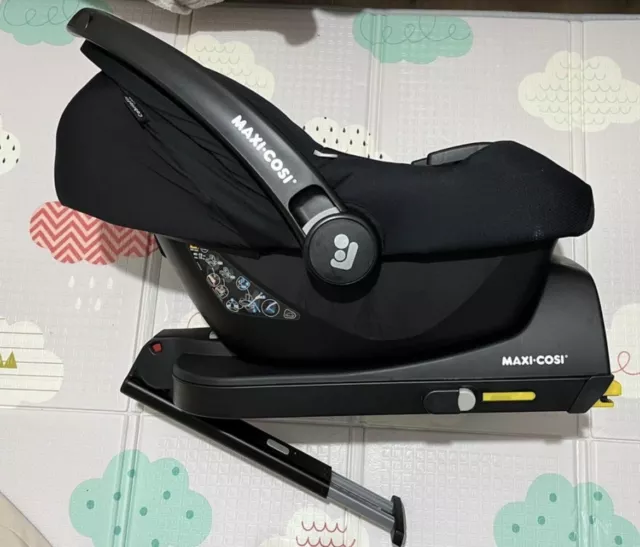 maxi cosi cabriofix car seat And Isofix