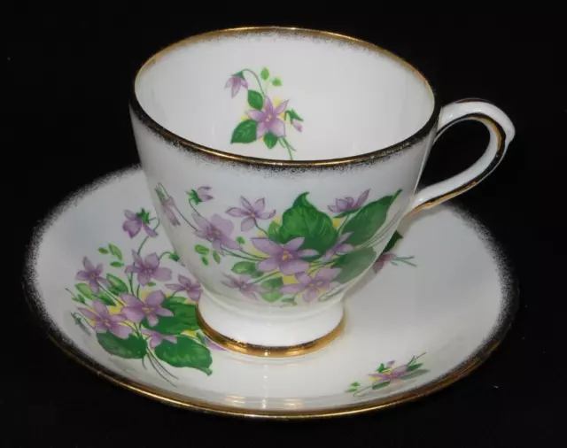 519-C447-4W1 vintage Royal Strafford fine bone china tea cup & saucer set