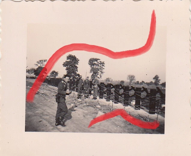 Foto WH 3. Gebirgs-Division Bunker Shelter Sudetenland Znaim Znojmo Mähren *172 2