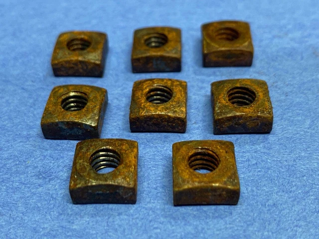 8 VINTAGE RUSTY CRUSTY SQUARE NUTS 1/4" Course ANTIQUE RESTORATION/REPAIR